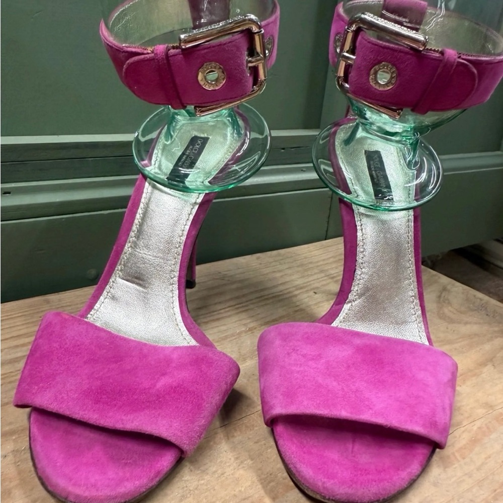 Dolce and Gabbana Suede Heels shoes 37.5 Pink